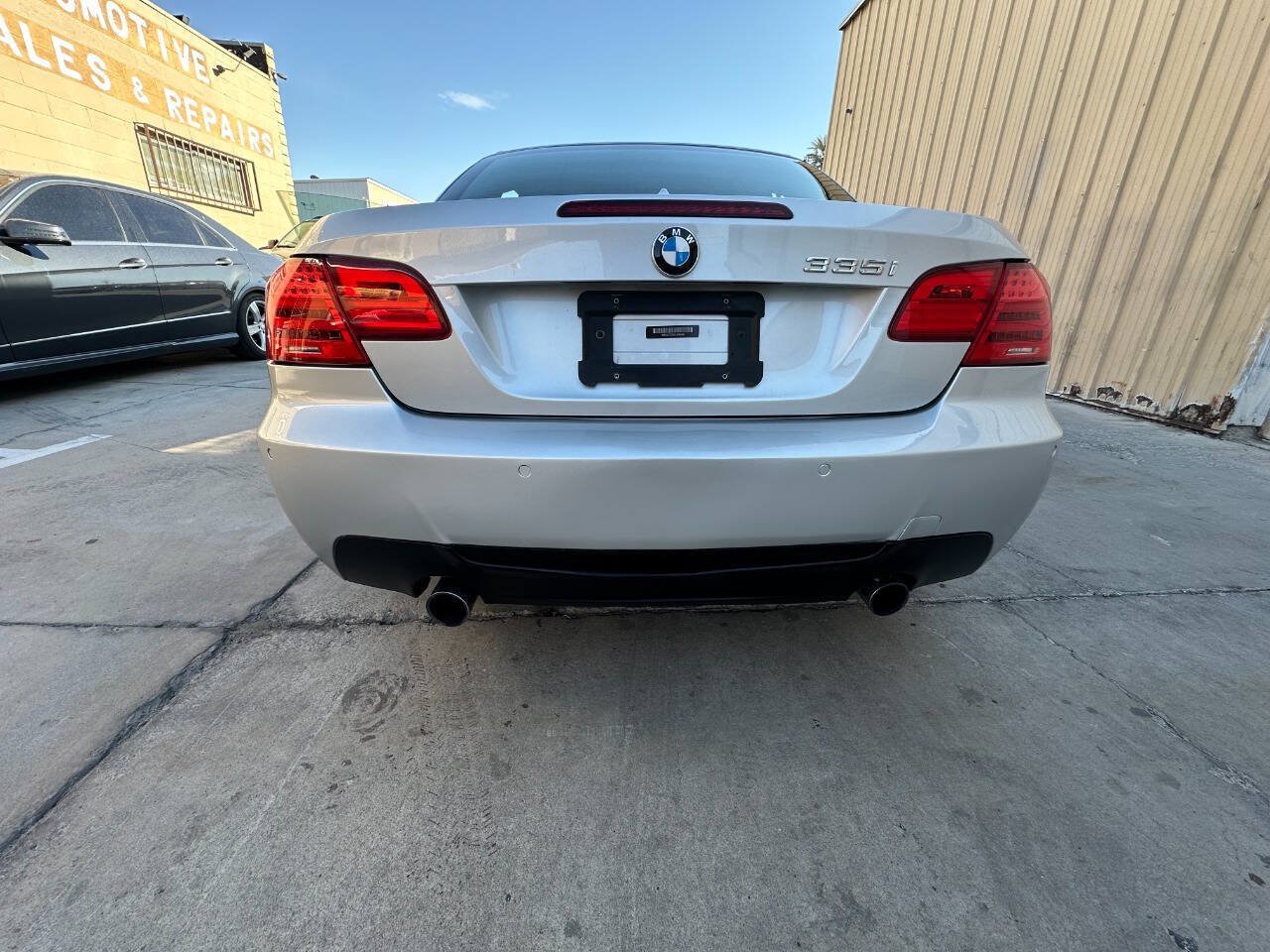 Used 2013 BMW 335i Convertible RWD image 26