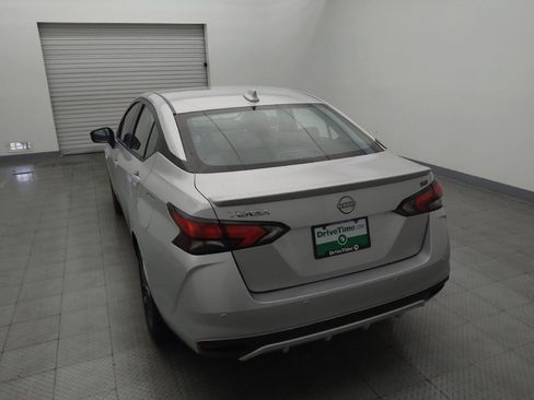 Used 2024 Nissan Versa SR FWD image 6