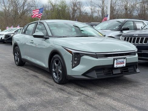 Used 2025 Kia K4 LXS image 2