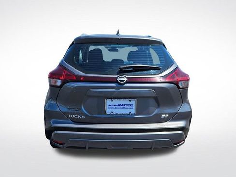 Used 2023 Nissan Kicks SV FWD image 4