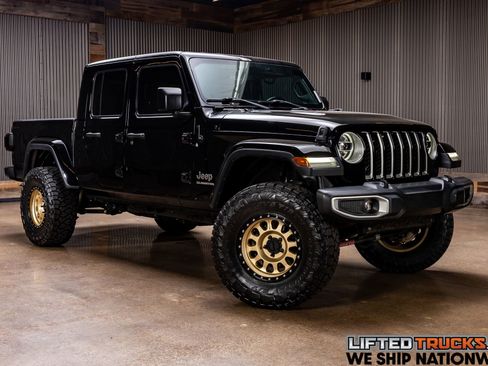 Used 2020 Jeep Gladiator Overland image 1