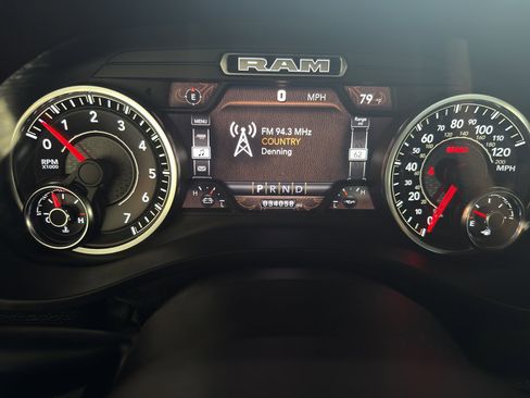 Used 2022 RAM 1500 Laramie image 12