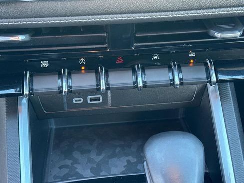 Certified 2023 Chevrolet Colorado LT w/ LT Convenience Package image 22