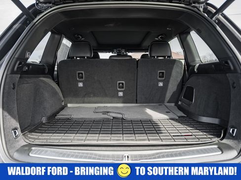 Used 2023 Jeep Grand Cherokee Overland image 11