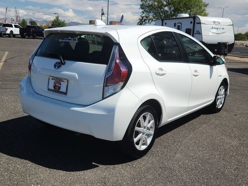 Used 2016 Toyota Prius C Three FWD image 3