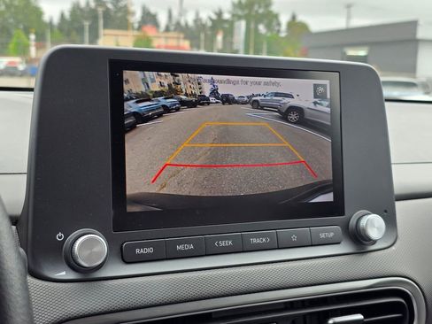 Used 2023 Hyundai Kona SE FWD image 21