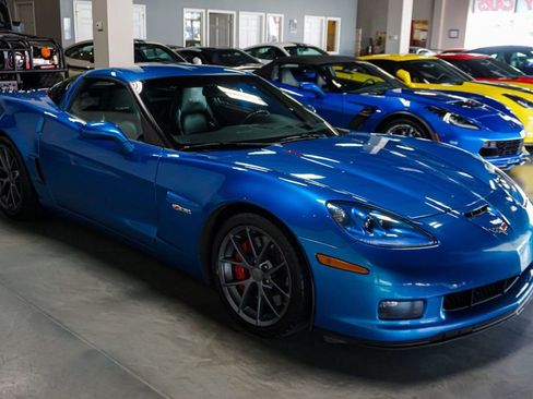 Used 2010 Chevrolet Corvette Z06 w/ Preferred Equipment Group RWD image 4