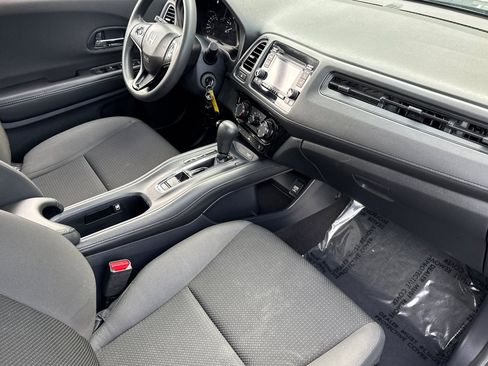 Used 2020 Honda HR-V LX image 32