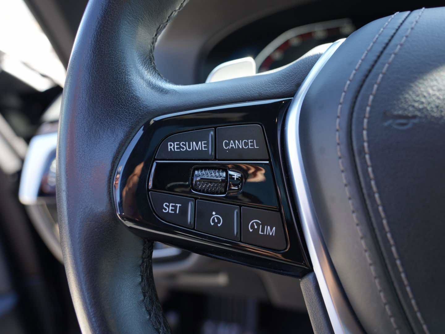 Used 2023 BMW 530i w/ Convenience Package RWD image 9