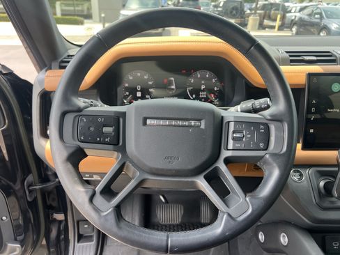 Used 2023 Land Rover Defender 130 X-Dynamic SE AWD/4WD image 19