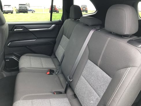 Used 2025 GMC Acadia Elevation image 13