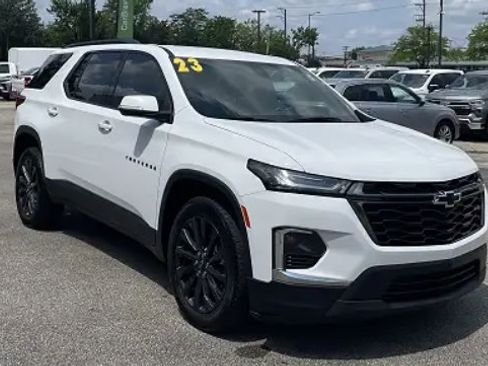 Used 2023 Chevrolet Traverse RS AWD/4WD image 1