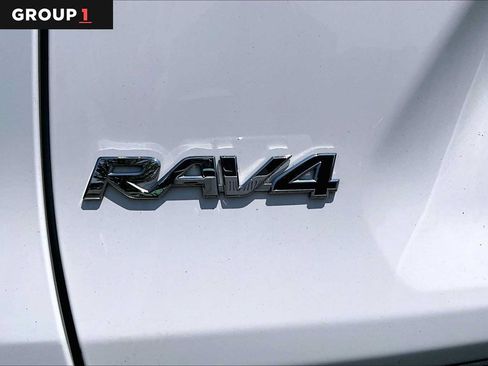 Used 2025 Toyota RAV4 XLE AWD/4WD image 33