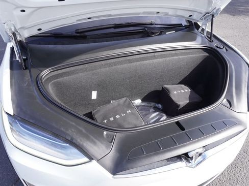 Used 2020 Tesla Model X Long Range image 9