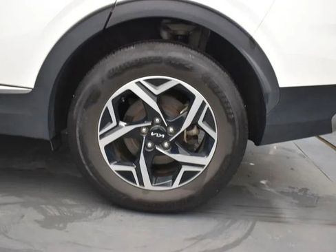 Used 2024 Kia Sportage LX image 37