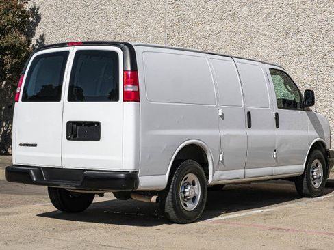 Used 2020 Chevrolet Express 2500 image 10