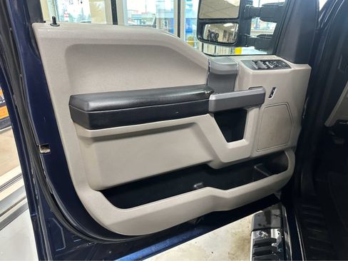 Certified 2020 Ford F250 XLT w/ XLT Premium Package image 15