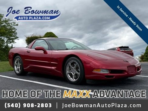 Used 2001 Chevrolet Corvette Coupe w/ Preferred Equipment Group2 RWD image 1