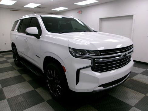 Used 2021 Chevrolet Tahoe LT w/ LT Signature Package AWD/4WD image 16