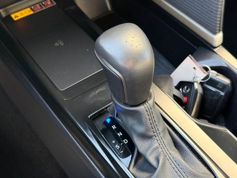 Used 2025 Toyota Camry SE image 26