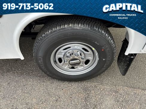 New 2026 Ford F250 XL w/ XL Chrome Package image 13