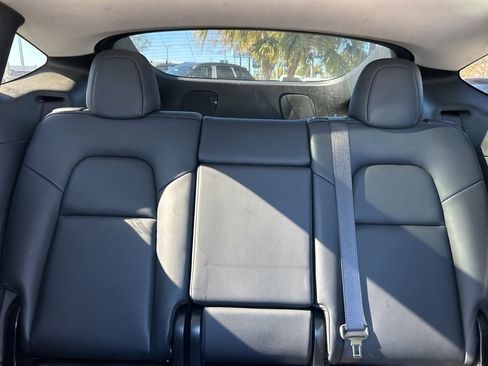 Used 2020 Tesla Model Y Long Range image 20