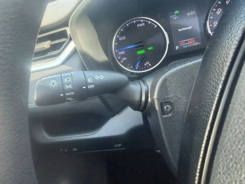 Used 2019 Toyota RAV4 XLE w/ Convenience Package AWD/4WD image 16