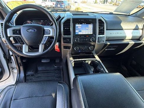 Used 2018 Ford F250 Lariat w/ Lariat Value Package image 19