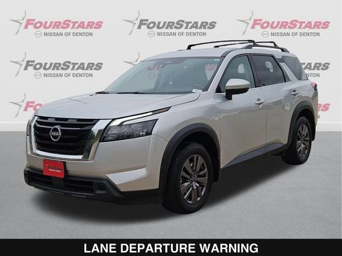 Used 2023 Nissan Pathfinder SV FWD image 9
