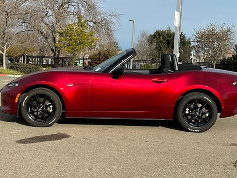Used 2023 MAZDA MX-5 Miata Sport image 7