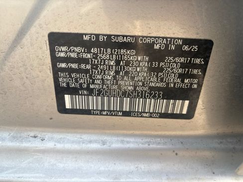 Used 2025 Subaru Crosstrek 2.5i Premium AWD/4WD image 14
