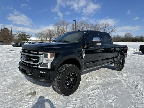 Used 2022 Ford F250 Platinum w/ FX4 Off-Road Package image 14
