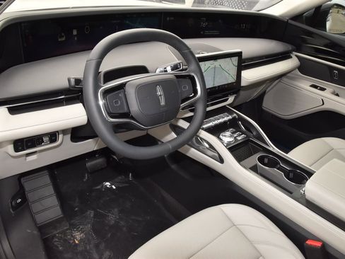 New 2026 Lincoln Nautilus Premier image 41