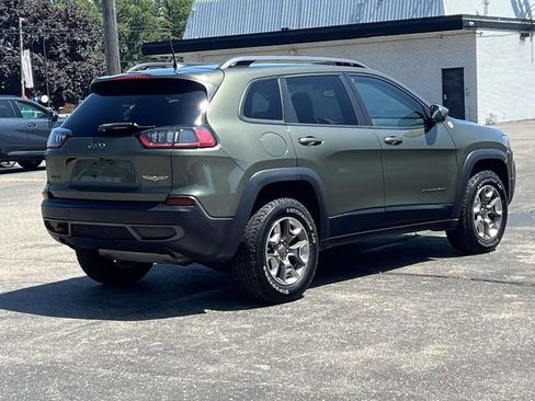 Used 2019 Jeep Cherokee Trailhawk w/ Cold Weather Group AWD/4WD image 5