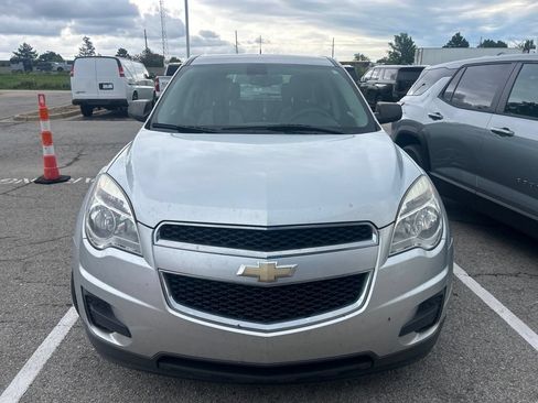 Used 2011 Chevrolet Equinox LS FWD image 2