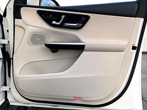 Used 2025 Mercedes-Benz GLC 300 300 image 31