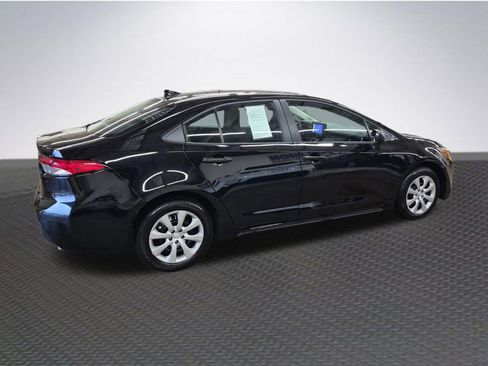 Used 2026 Toyota Corolla LE FWD image 4