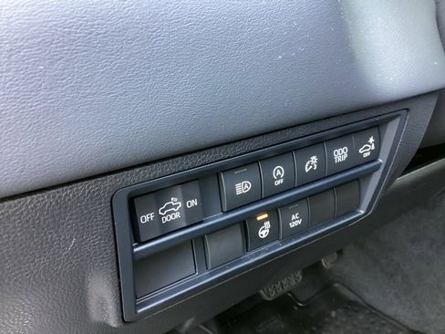 Used 2024 Toyota Tundra Platinum image 21