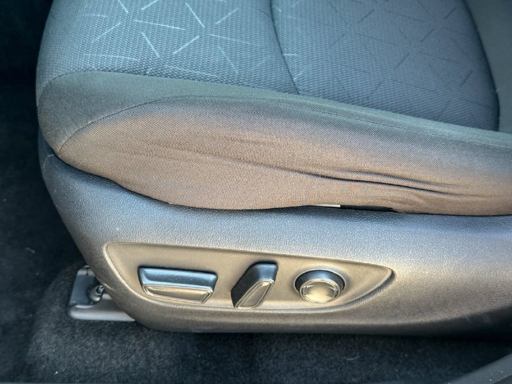 Used 2025 Toyota RAV4 XLE FWD image 15