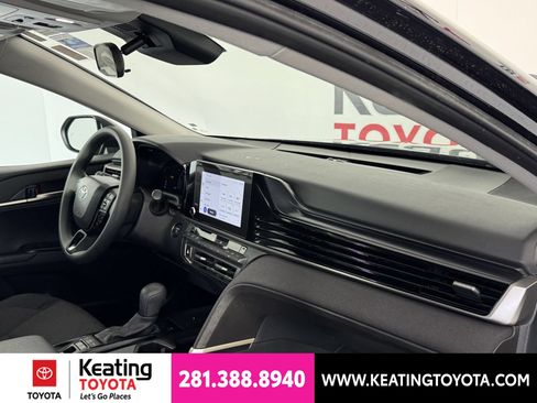 Used 2025 Toyota Camry LE FWD image 21