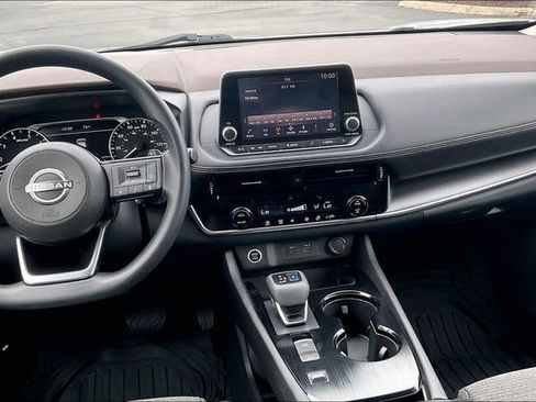 Used 2022 Nissan Rogue SV FWD image 6