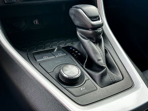 Certified 2024 Toyota RAV4 XSE image 22