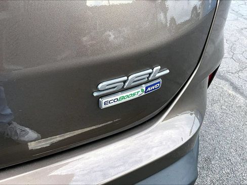 Used 2019 Ford Edge SEL w/ Equipment Group 201A AWD/4WD image 6