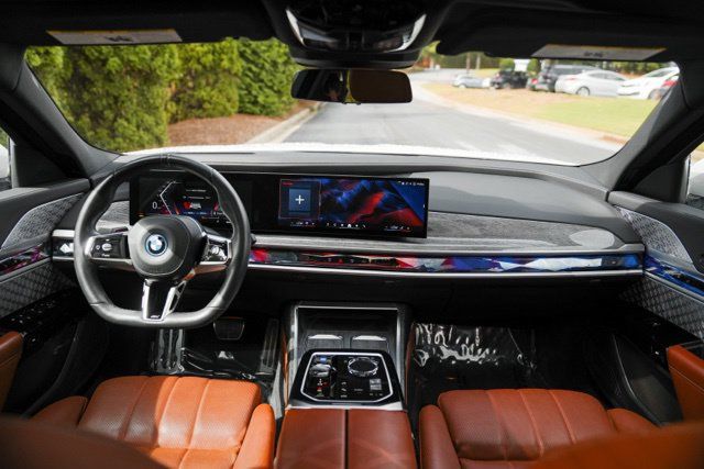 Used 2024 BMW i7 xDrive60 AWD/4WD image 21
