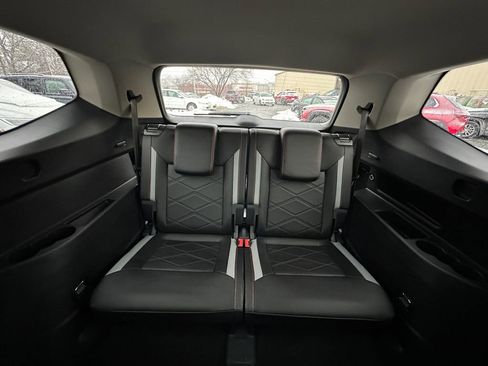 Used 2025 Volkswagen Atlas Peak Edition SE image 24