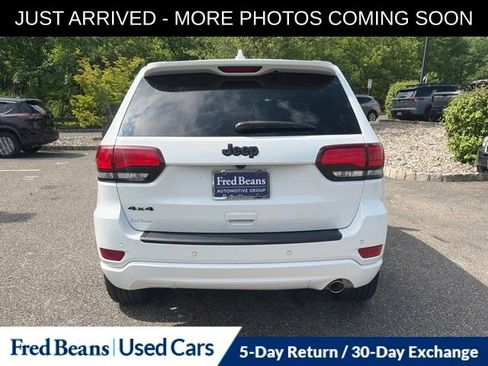 Used 2022 Jeep Grand Cherokee Laredo X AWD/4WD image 6
