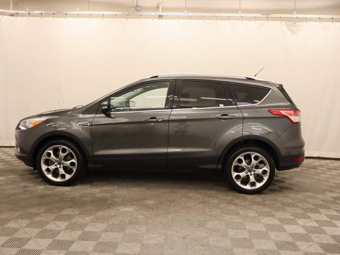 Used 2016 Ford Escape Titanium w/ Equipment Group 301A AWD/4WD image 2