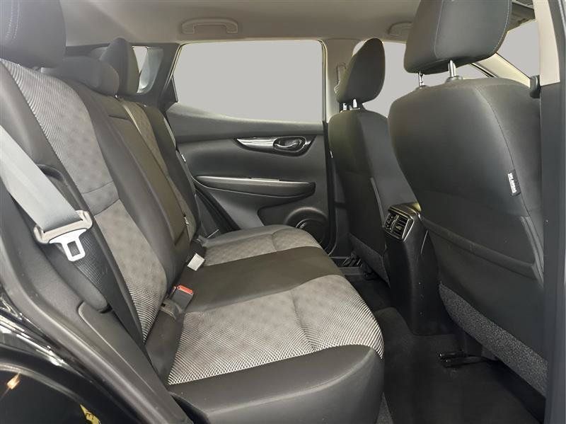Used 2021 Nissan Rogue Sport SV AWD/4WD image 24