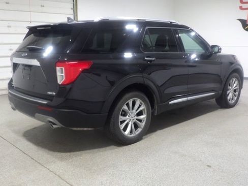 Used 2021 Ford Explorer Limited w/ Equipment Group 301A AWD/4WD image 4