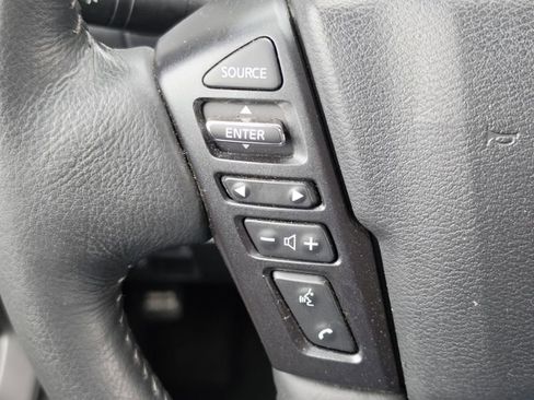 Used 2024 Nissan Frontier SV w/ Technology Package RWD image 16